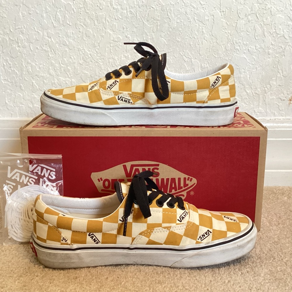 Era checkered VANS